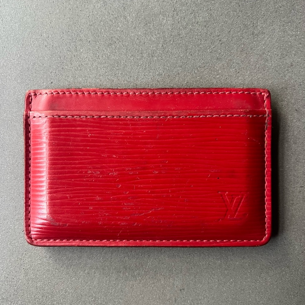 Louis Vuitton epi leather card holder